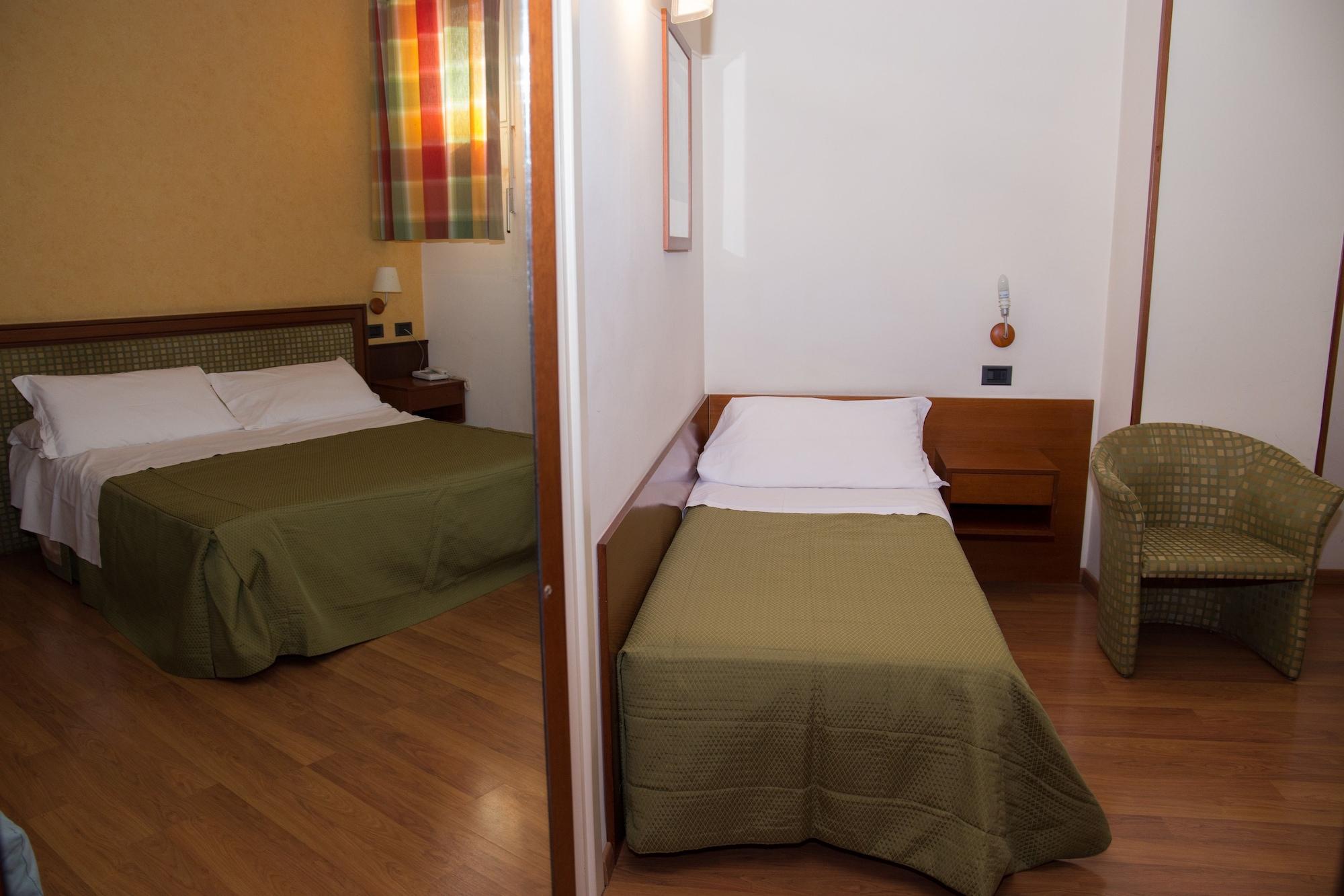 Hotel Montreal รากูซา ภายนอก รูปภาพ