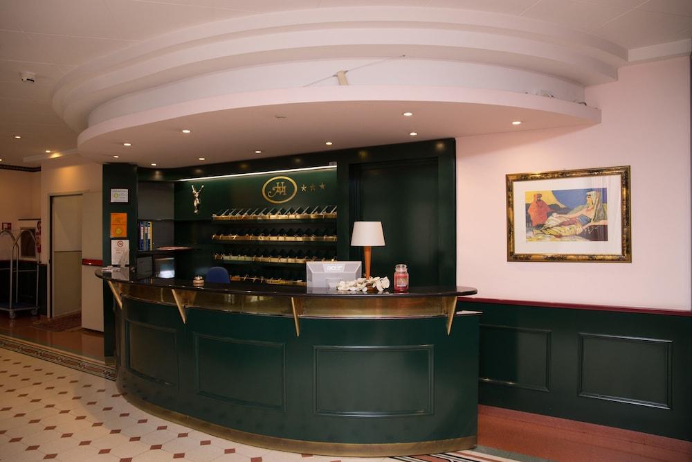 Hotel Montreal รากูซา ภายนอก รูปภาพ