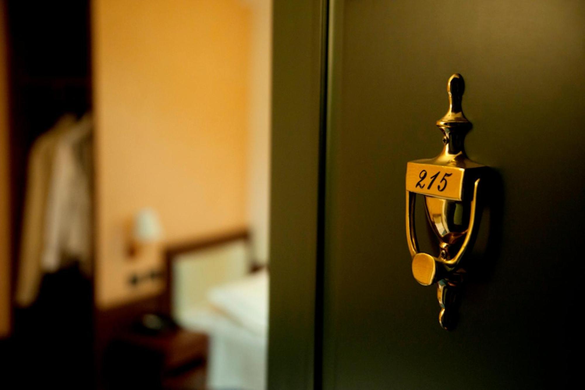 Hotel Montreal รากูซา ภายนอก รูปภาพ