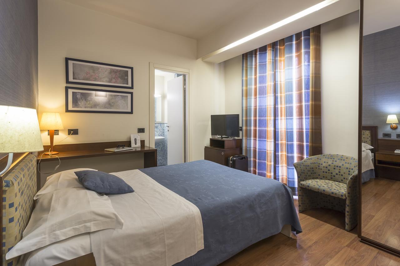 Hotel Montreal รากูซา ภายนอก รูปภาพ