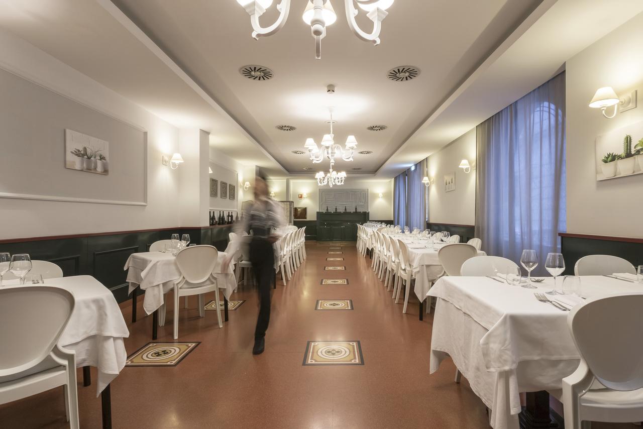 Hotel Montreal รากูซา ภายนอก รูปภาพ