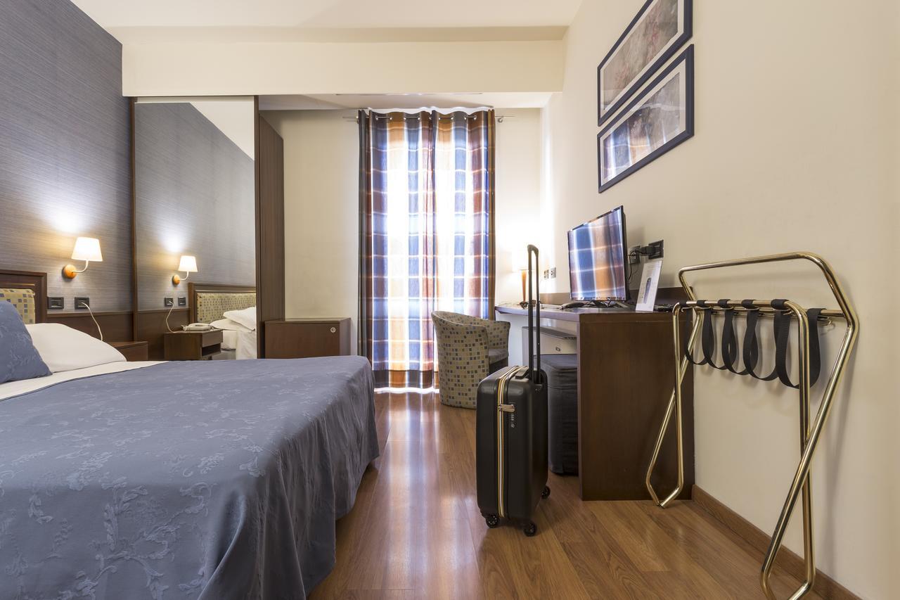 Hotel Montreal รากูซา ภายนอก รูปภาพ